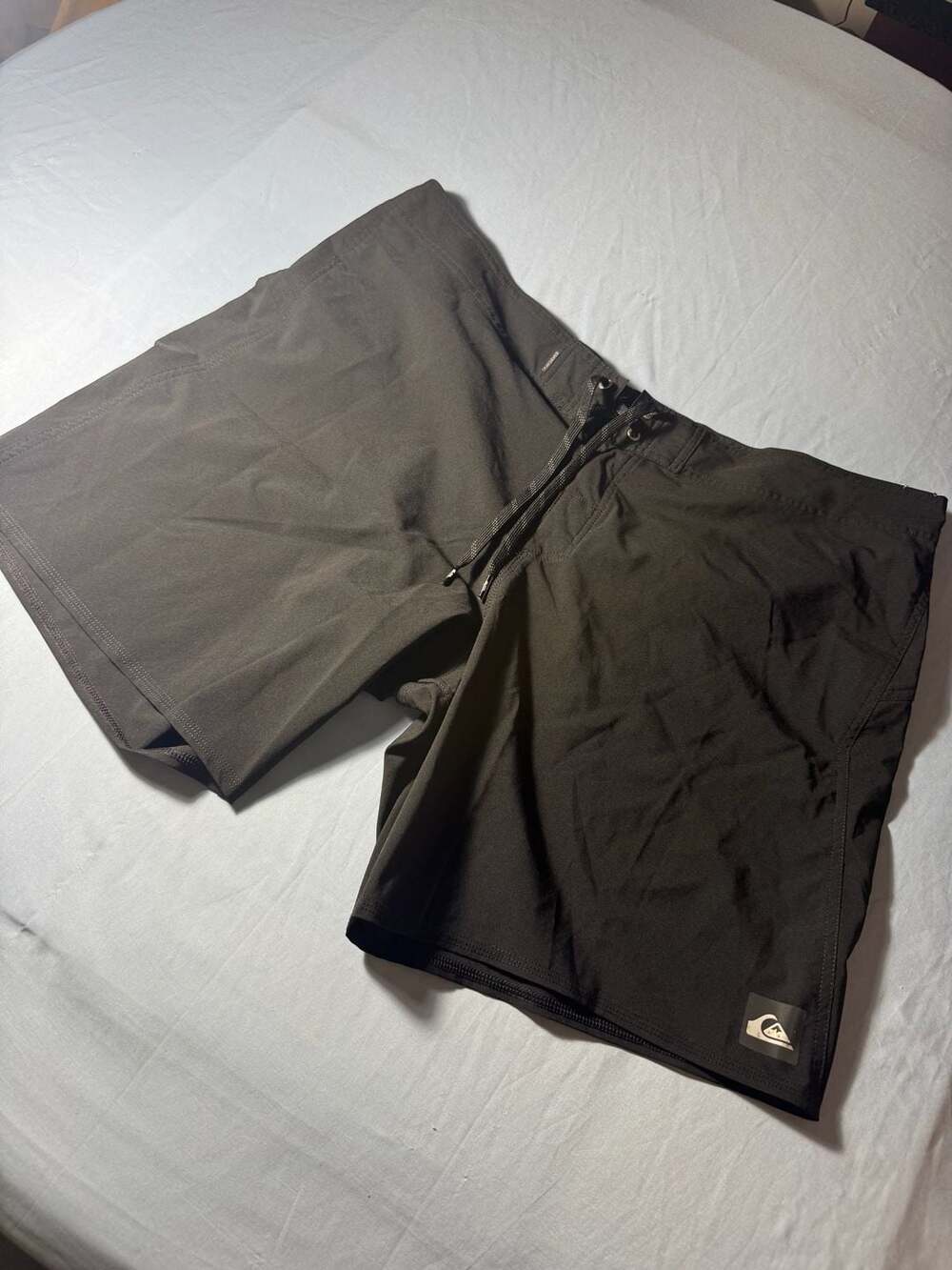 Quiksilver Black Boardshorts Size 44